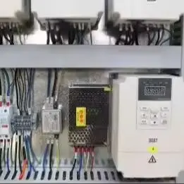 آلة CNC متعددة الرؤوس من الحجر باللون الأزرق مع 4 مغزل في إيران IRI