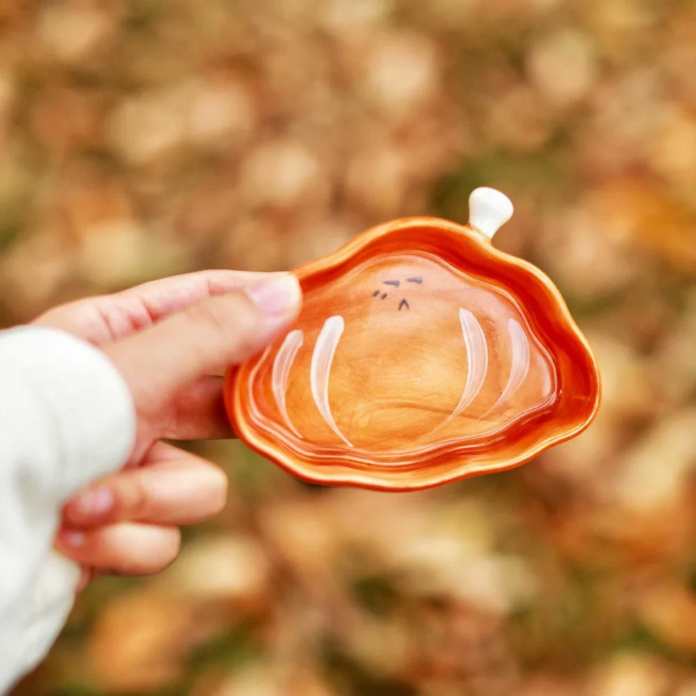 Super Cute Mini Ceramic Plate Hand Drawn Exquisite Condiment Dishes Bread Shape Creative Soy Sauce Plate Restaurant