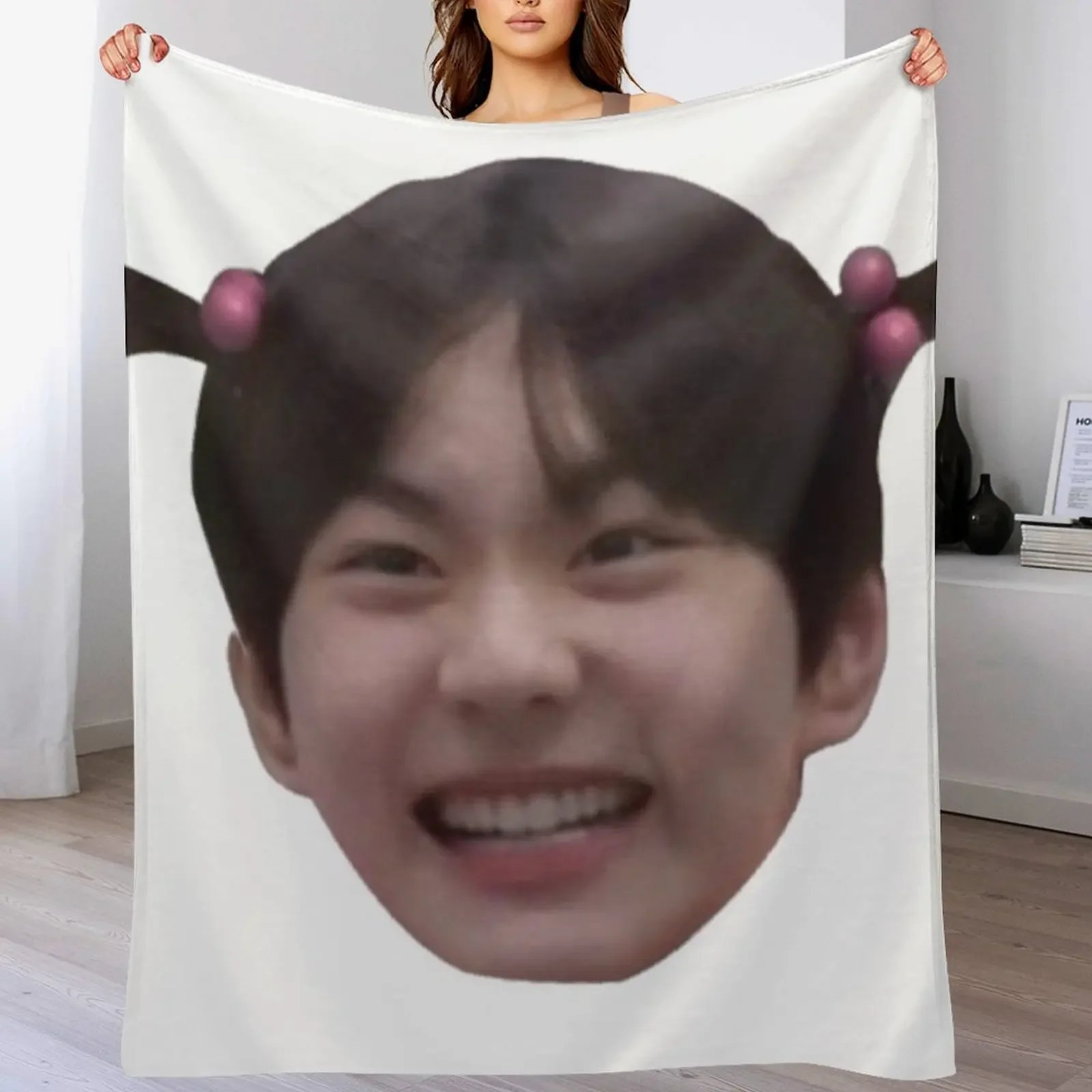 New Jungwon in pigtails sticker Throw Blanket Furry Soft Plush Plaid Luxury Throw For Baby Blankets