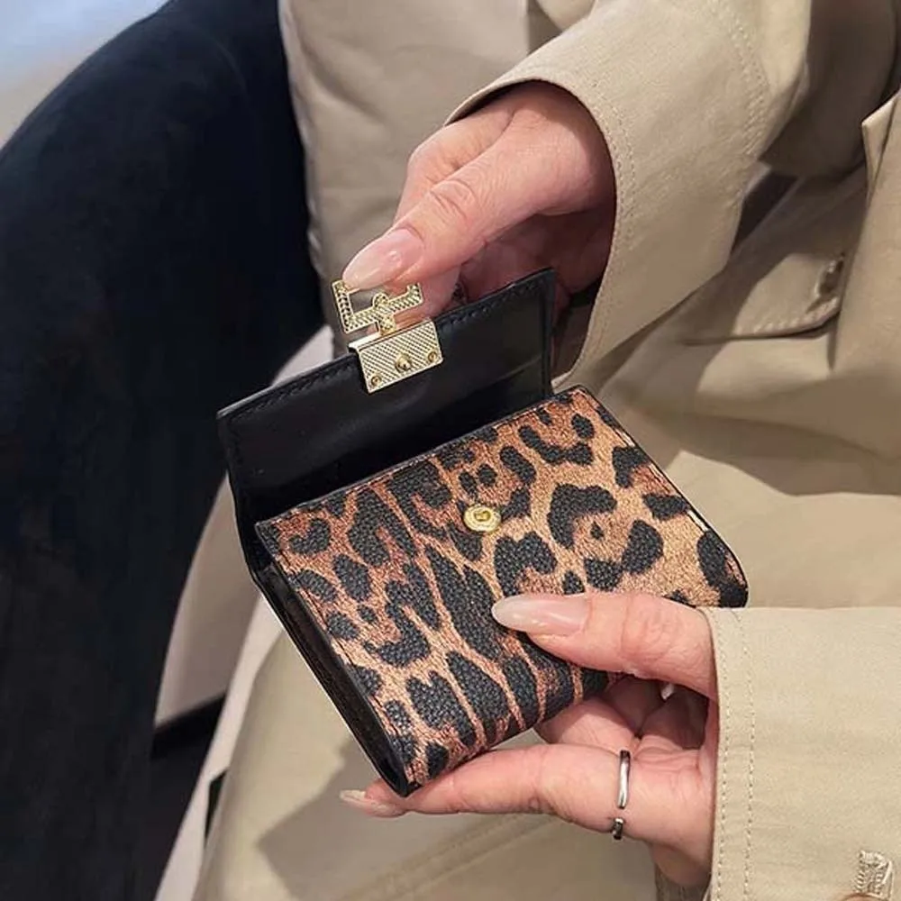 

Универсальный портативный кошелек с леопардовым принтом, мини-короткий квадратный кошелек с несколькими картами, классическая ретро-сумка для карт из искусственной кожи для покупок