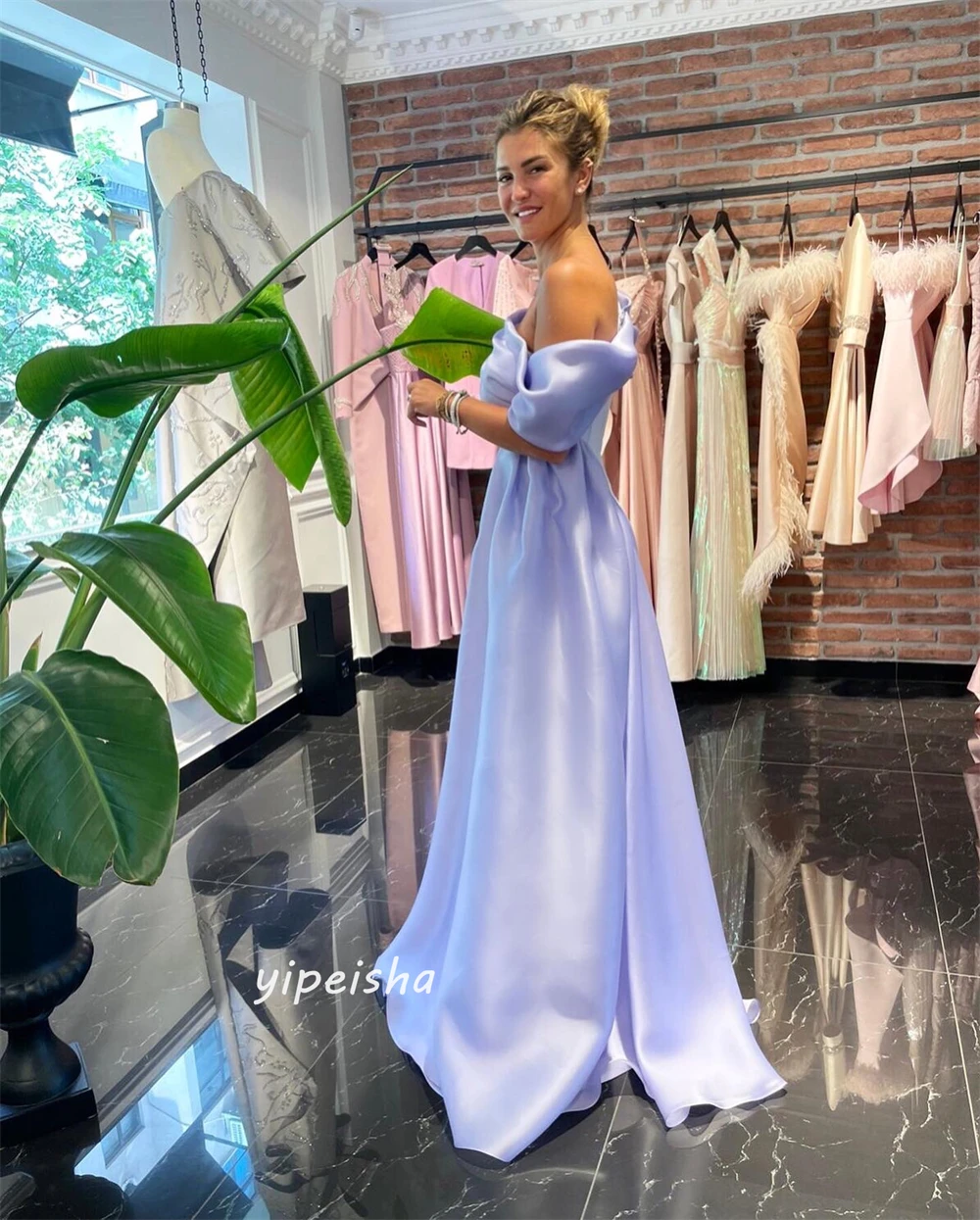 Jiayigong Satin drapierte Falten scheide One-Shoulder maßge schneiderte Anlass Kleid lange es