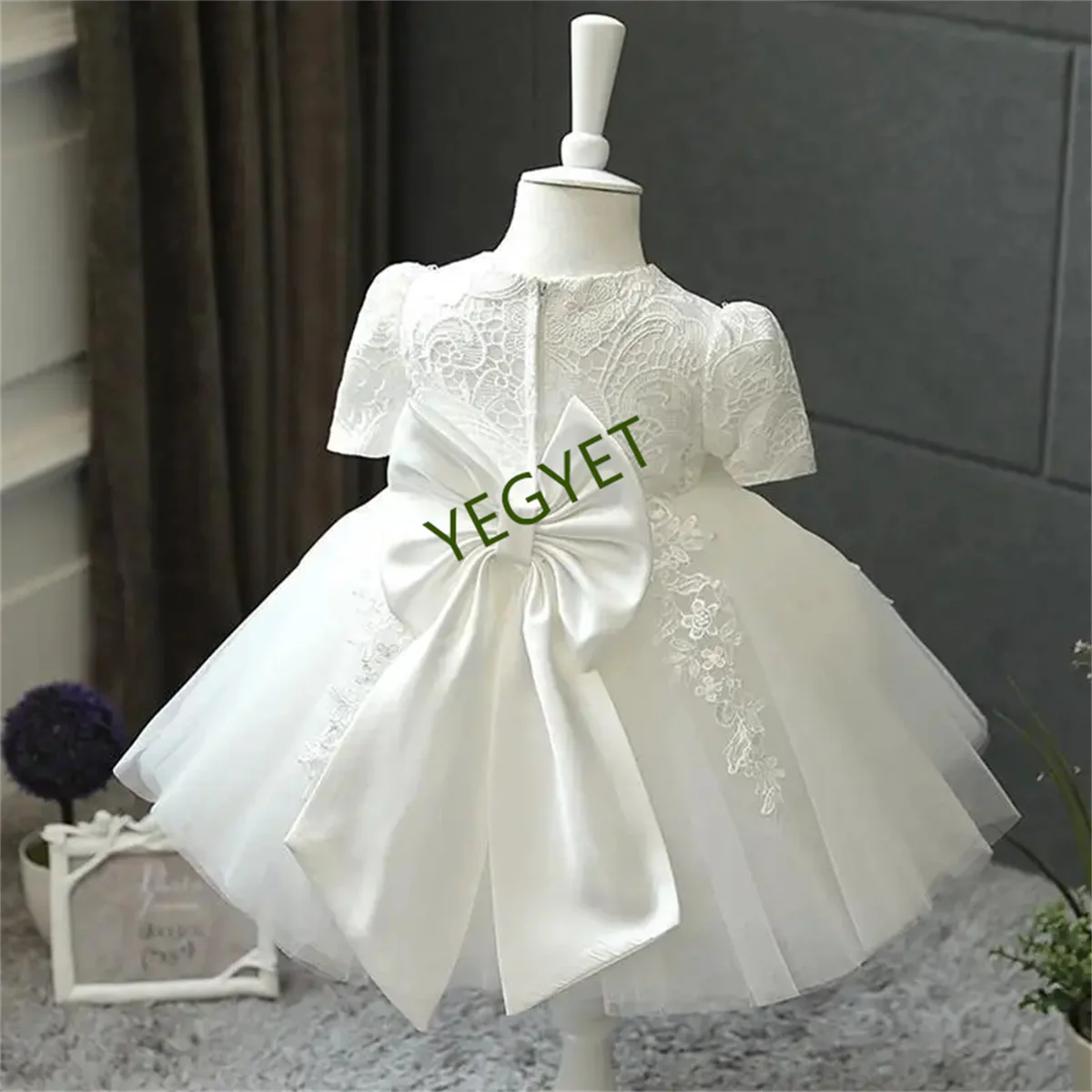 

Kids Lace White Flower Girl Dress Birthday Embroidered Long Sleeves Retro Ball Gown Knee Length Princess Dress Short Long Sleeve