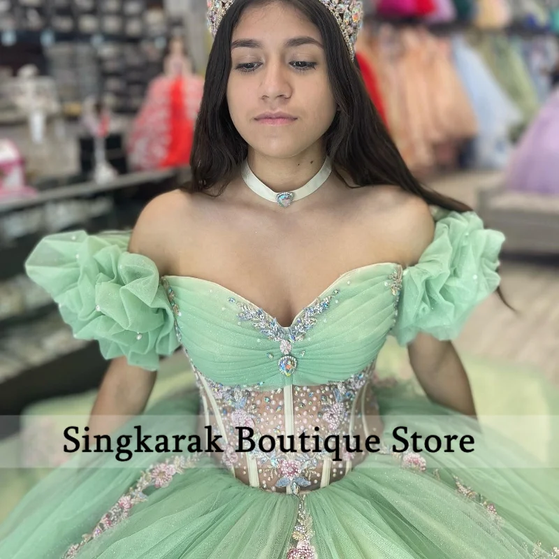 Groene baljurk Quinceanera Jurken Off-shoulder Appliqué Kristallen Parels Sweet 16-gala Prachtige vestidos de 15-anos op maat