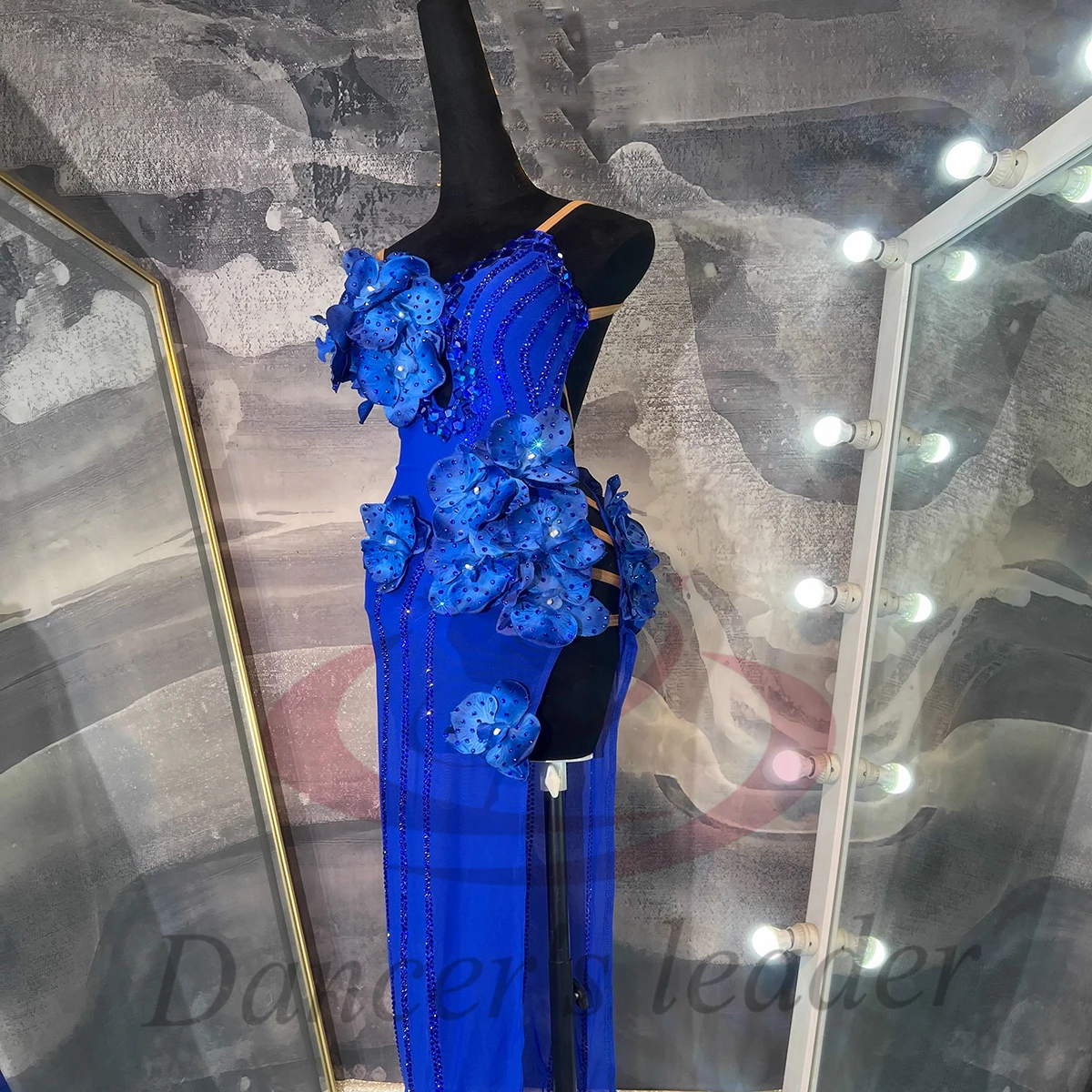 فستان راقص لاتيني للأطفال البالغين عالي الجودة مخصص من كلاين بلو فلاور تشا تشا سامبا للأداء الاحترافي