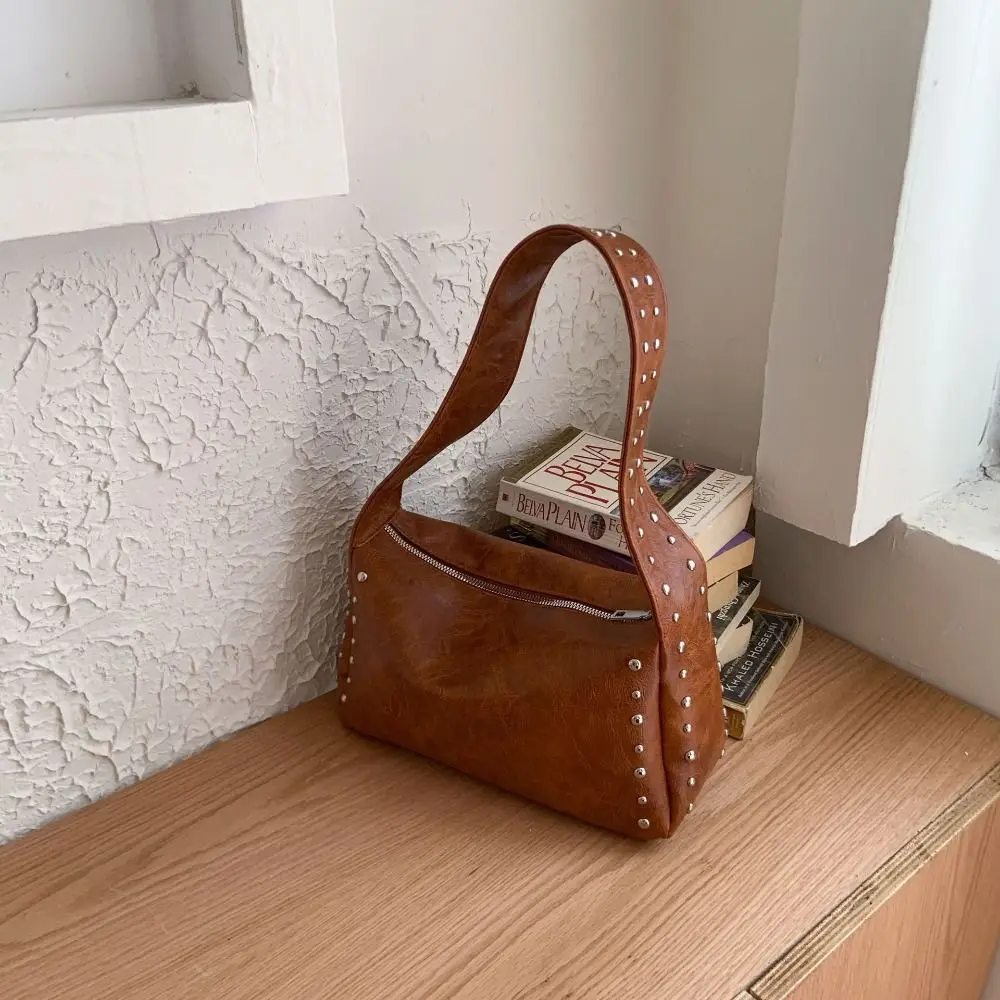

Fashion Spicy Girl Style Retro Rivet Handbag French Square Pillow Underarm Bag Solid Color Leisure Commuting Shoulder Bag Autumn
