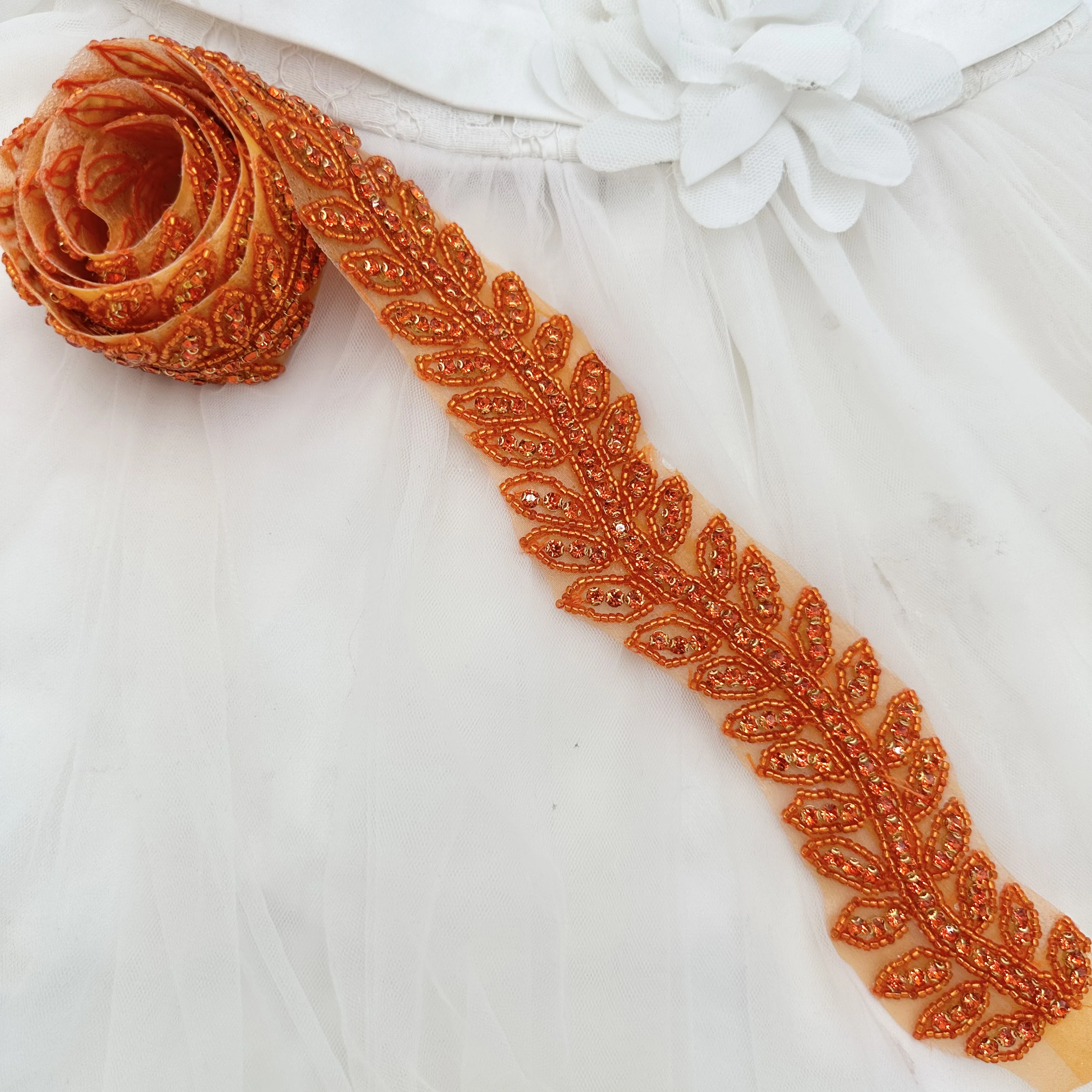 Perline a Forma di Spiga di Grano Rosso per Decorazioni Fai-da-Te, Strass in Vetro Cuciti a Mano per Abiti da Donna e Fasce in Vita