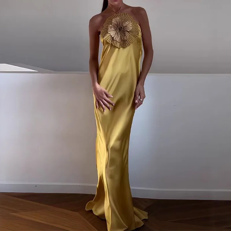 Sexy Sleeveless Hight Waist Satin Long Dress Women Fashion 3D Flower Slim Maxi Dress Elegant Halter Pleated Evening Party Dress