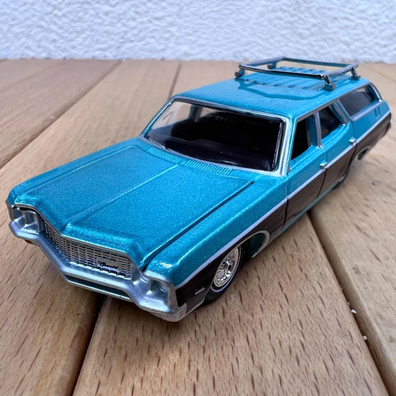 Greenlight Diecast 1:64 Scale 1970 Kingswood Estate/1964 Pontiac Alloy Car Model Classics Adult Souvenir Gift Static Display