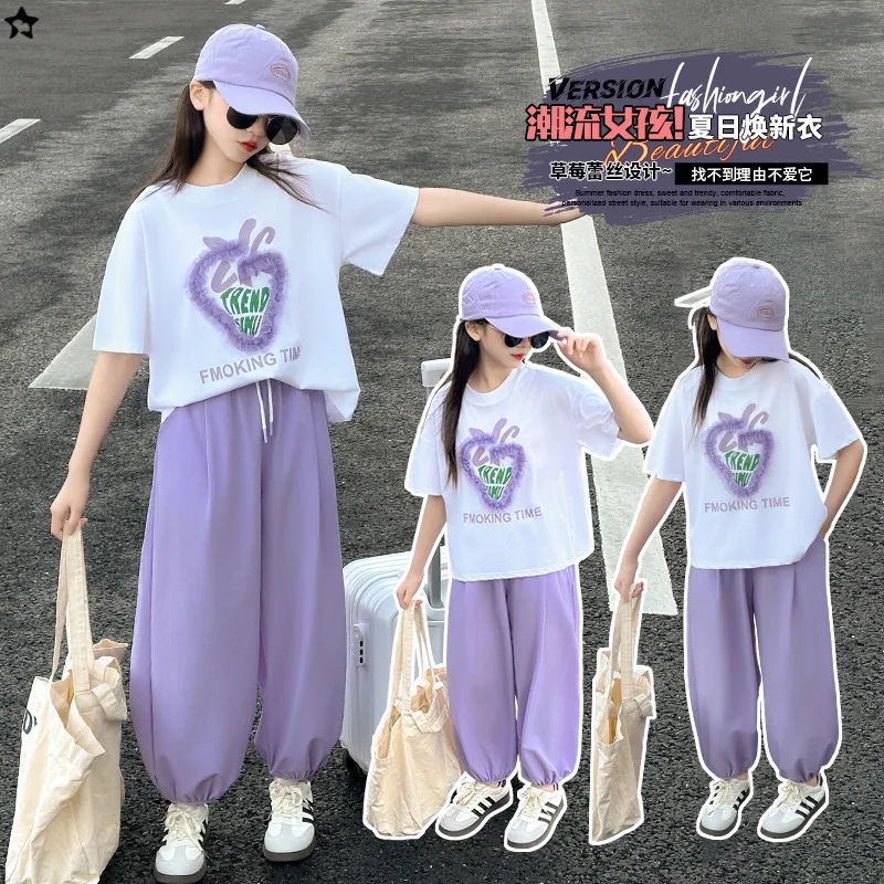 طقم بنطال رياضي بناتي صيفي من الدانتيل باللون الأرجواني والفراولة 2025 طقم سراويل طويلة للأطفال جديد