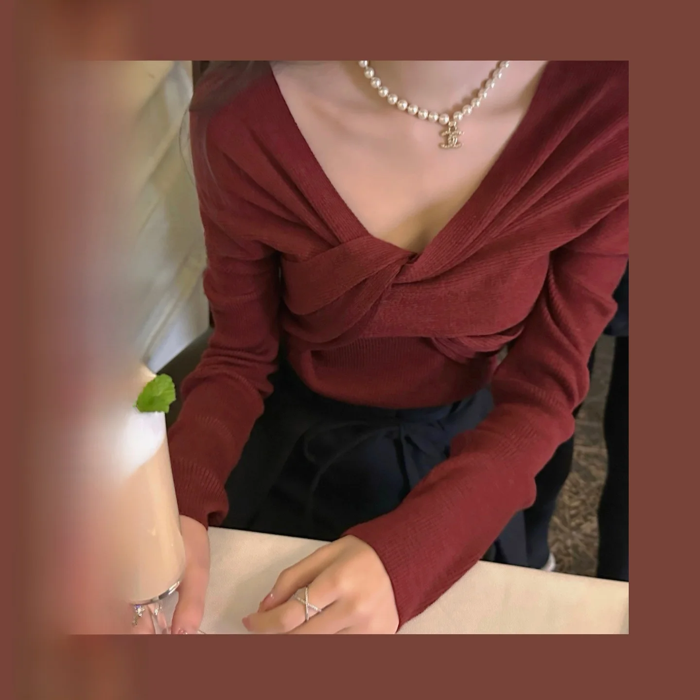 

CCZEE Winter Song 6 Wool Double Wear Knitted V-ne Slimming Base irt Twist Top Women's Faion Knitted Sweater