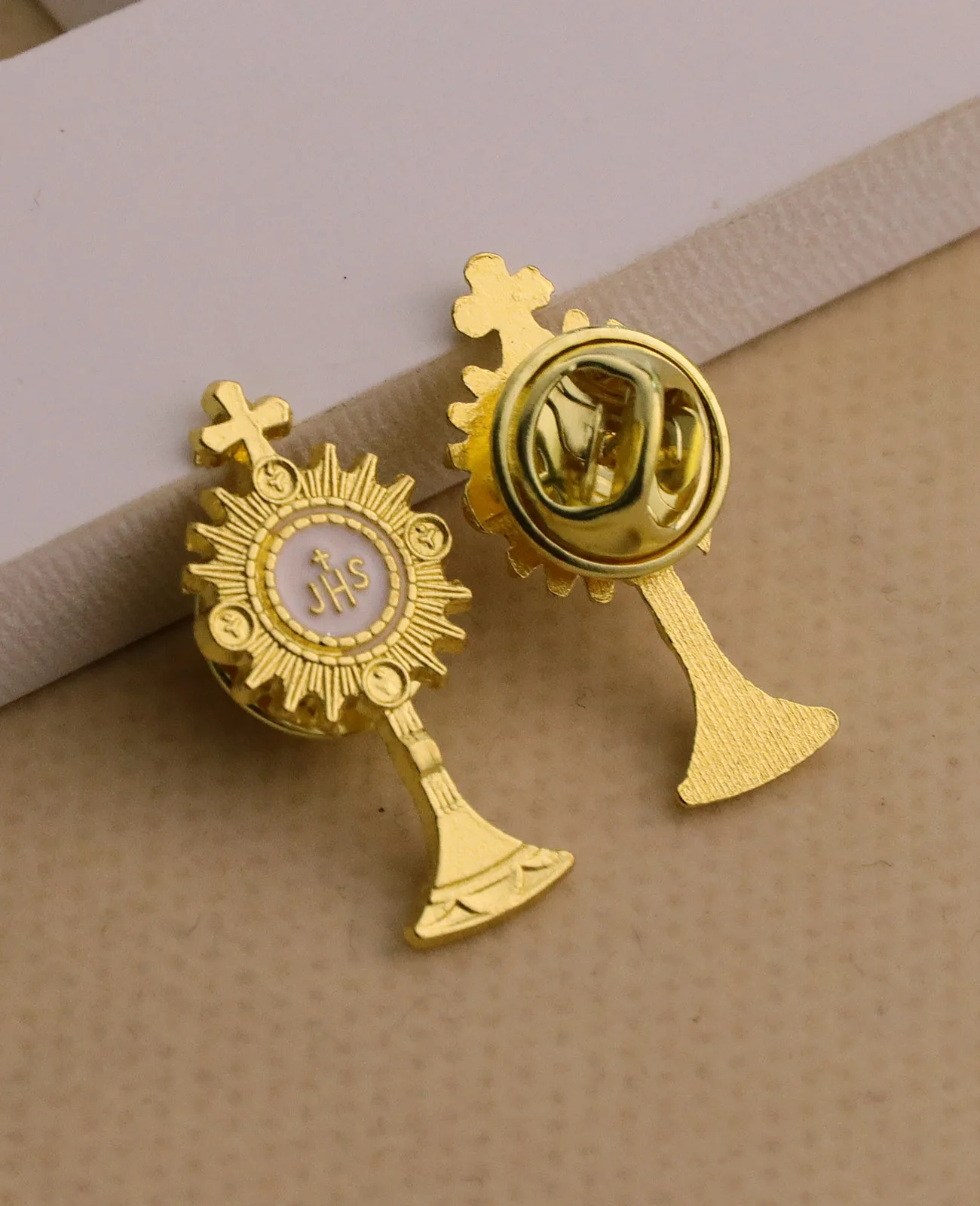 5Pcs Enamel JHS Cross Medal Brooches Catholic First Communion Chalice Jesus Grail Lapel Pin Breastpin Jewelry Accessories