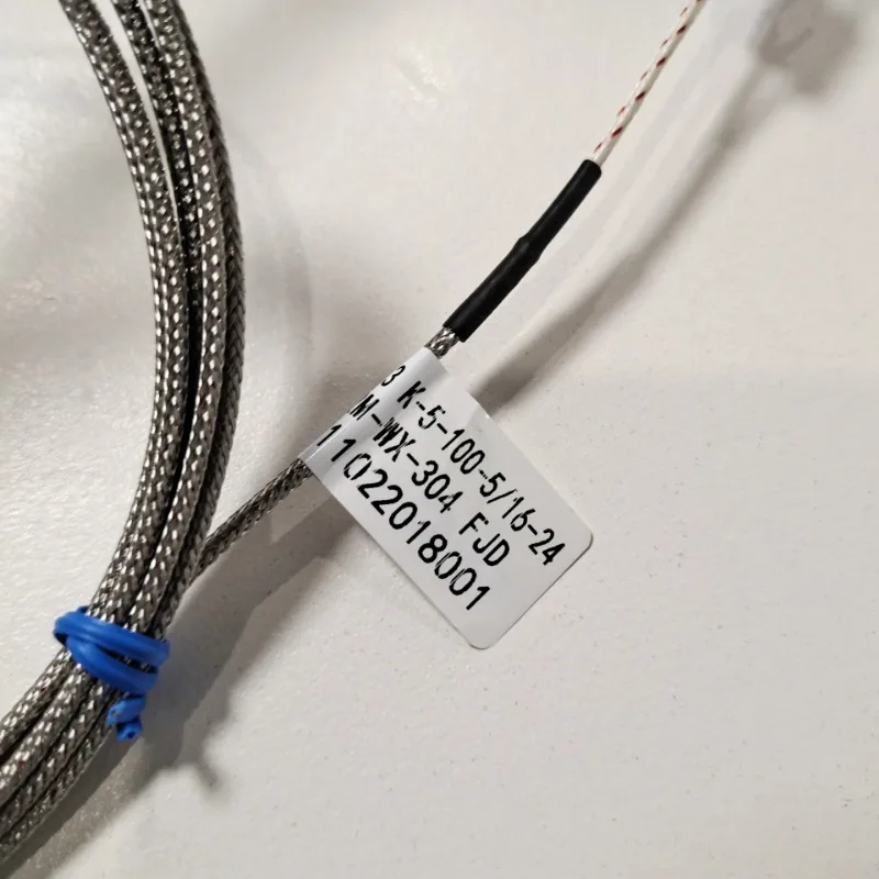The parts are suitable for EYC K type temperature sensor rod XT3 series 2 meters network cable, material, pipe diameter