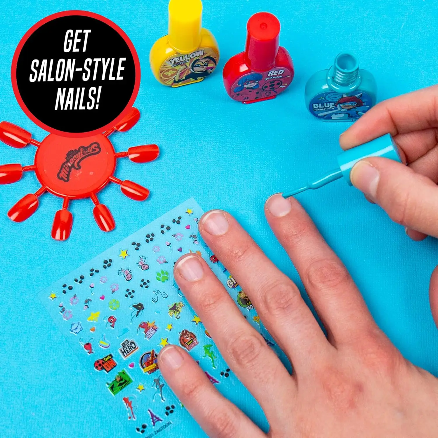 Spots On Beauty Makeover Studio for Kids – Create unique hair art & manicure with this kit! Safe nail art designed for kids 6-9