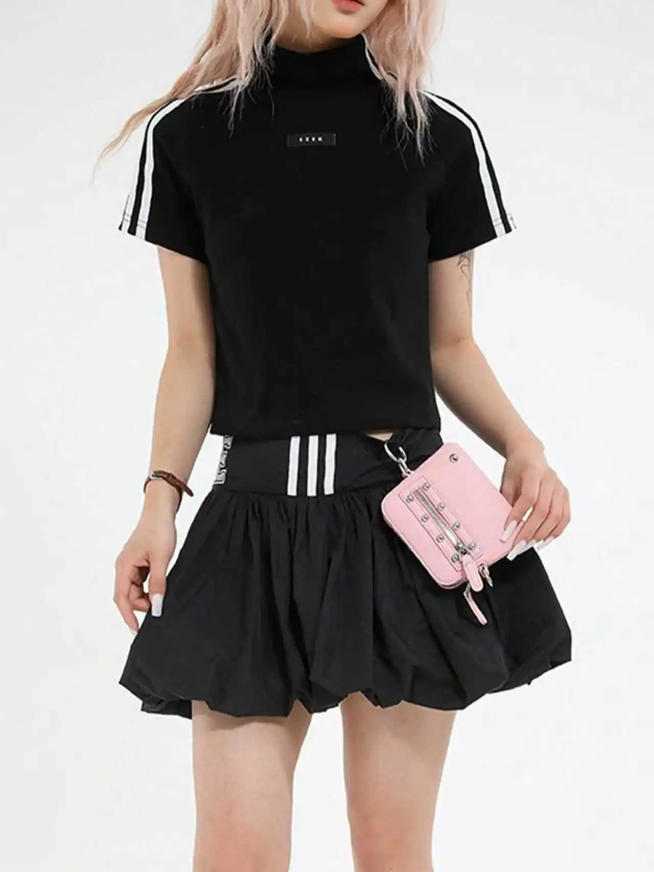 حقيبة نسائية مربعة صغيرة بسلسلة متخصصة جديدة، حقيبة كتف راقية من الحصى، محفظة عملات معدنية محمولة وصغيرة الحجم