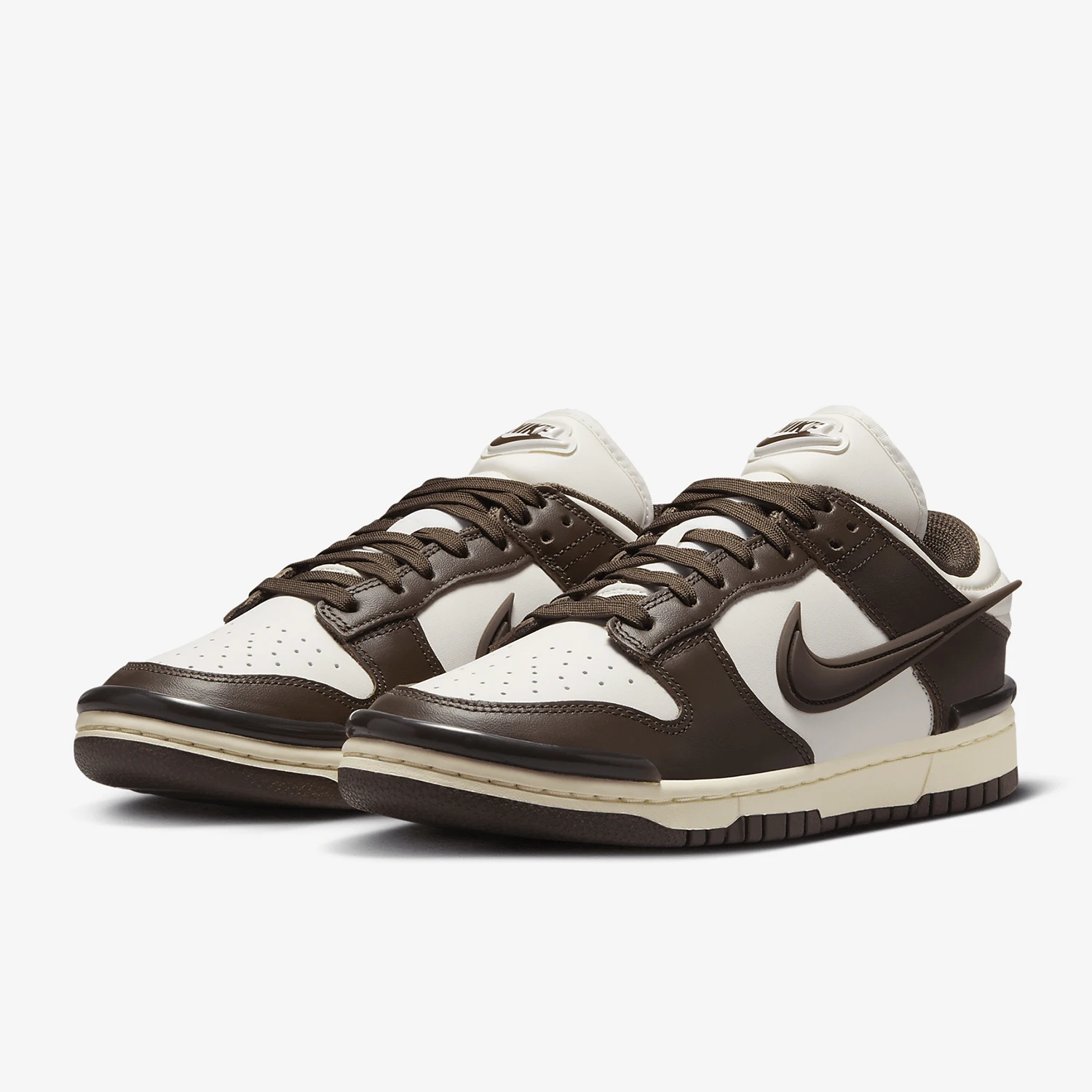 

Официальные спортивные кроссовки унисекс Nike Dunk Low Twist DZ2794-003