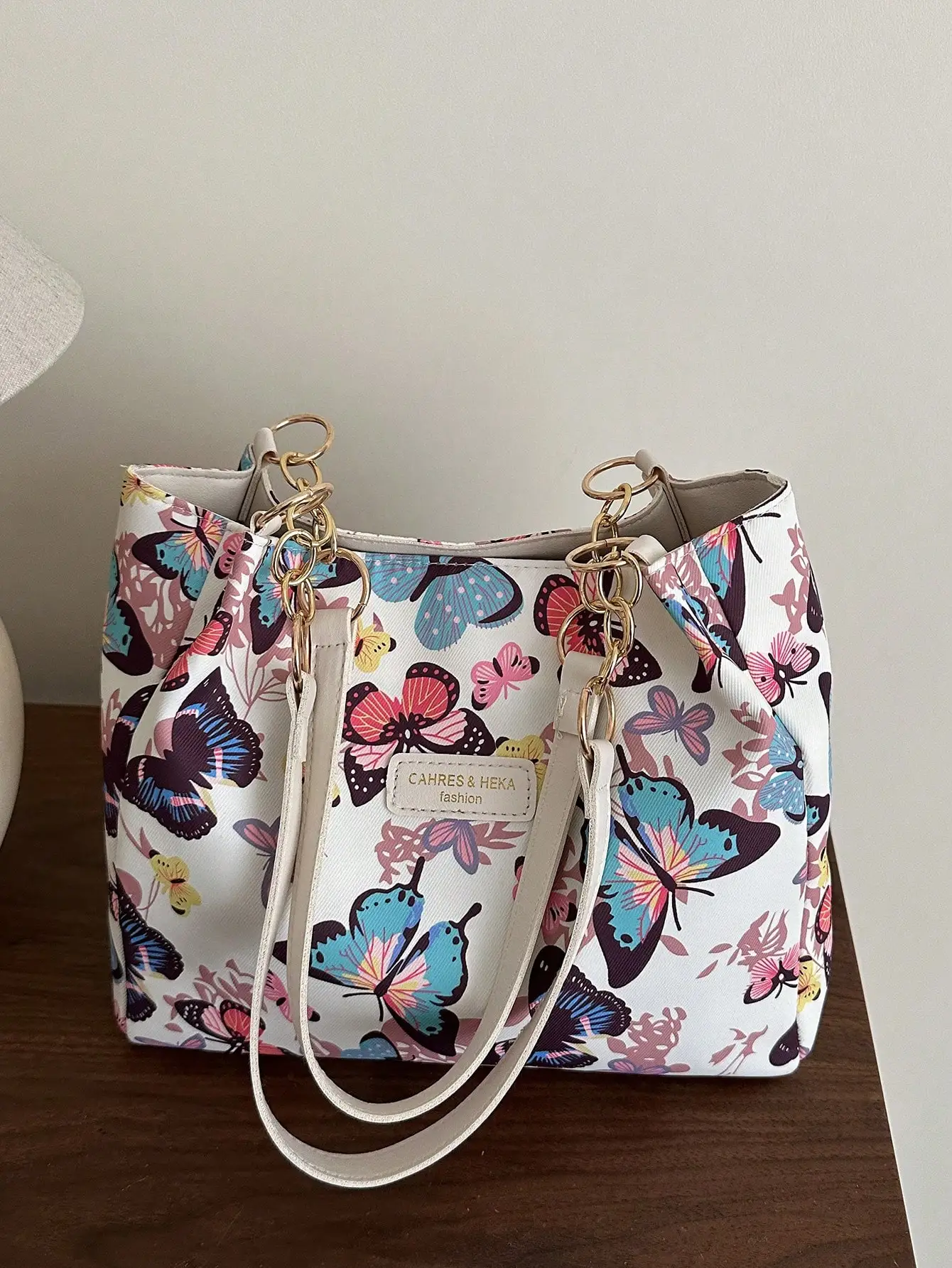 

Butterfly Print Tote Bag - Large Capacity Shoulder Bag with Chain Detail