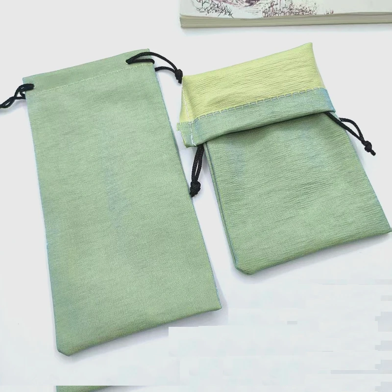 100pcs Custom Logo Free 18x9cm Customized Eye Glasses Cellphone Bag Case Cleaning Silk Satin Sunglasses Pouch Soft Eyewear