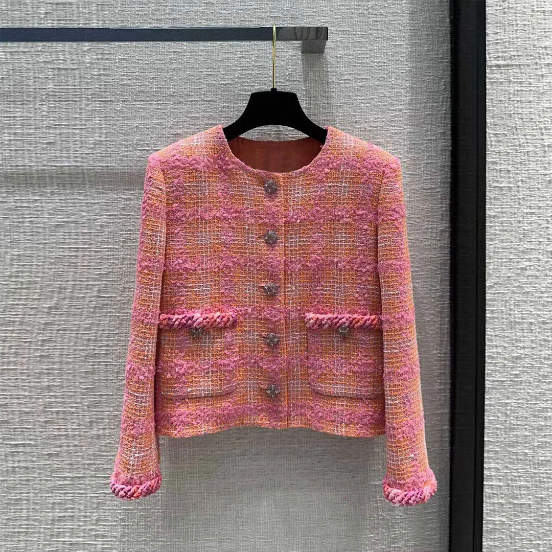 

Luxury Runway Fashion Design Pink Plaid Woven Tweed Jacket Women Vintage O-neck Single Breasted Pockets Slim Chic Elegant Coat