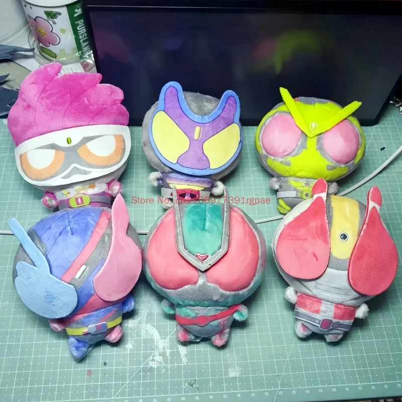 Nuevo y popular: Muñeco de algodón Kamen Rider Zzz Build Denou de 10 cm, versión Q, cuerpo estampado, decoración de escritorio, misteriosa sorpresa, regalo de cumpleaños.