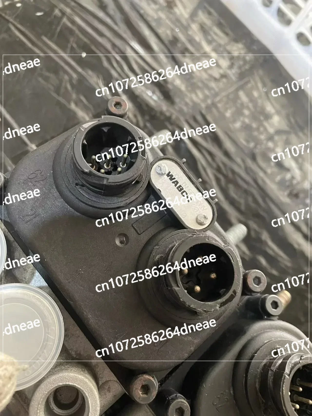 

Euro Truck Parts Original Brake Signal Transmitter