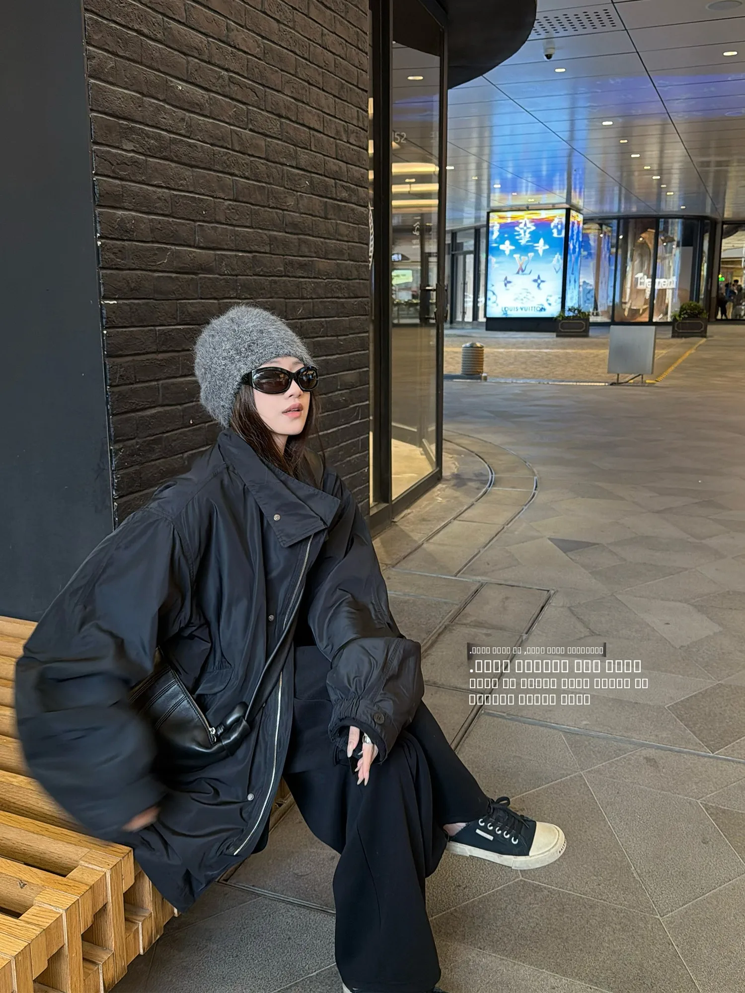 

Многофункциональная демисезонная ветровка Superniniyy Sli Bla: теплая, съемная, свободного кроя, из полиэфирного волокна