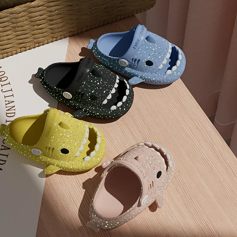 

Детские светящиеся сандалии с изображением акулы, водонепроницаемая дышащая легкая нескользящая повседневная обувь без шнуровки для мальчиков и девочек, тапочки с ремешком