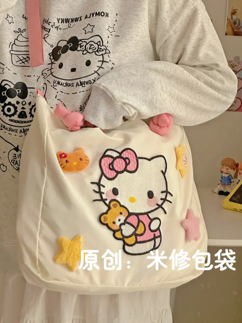 Sanrio Hello Kitty กระเป๋าอะนิเมะน่ารัก, กระเป๋า Crossbody การ์ตูนน่ารัก Y2k กระเป๋าเป้สะพายหลังความจุขนาดใหญ่ของขวัญสำหรับเด็กผู้หญิง