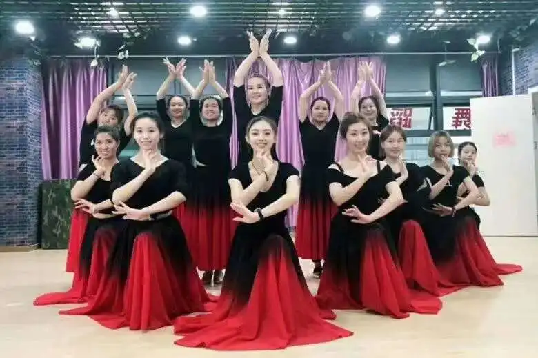 スペインフラメンコダンスパフォーマーのドレス女性のためのステージパフォーマンスダンススカート 360/540/720 度衣装女性 Vestido