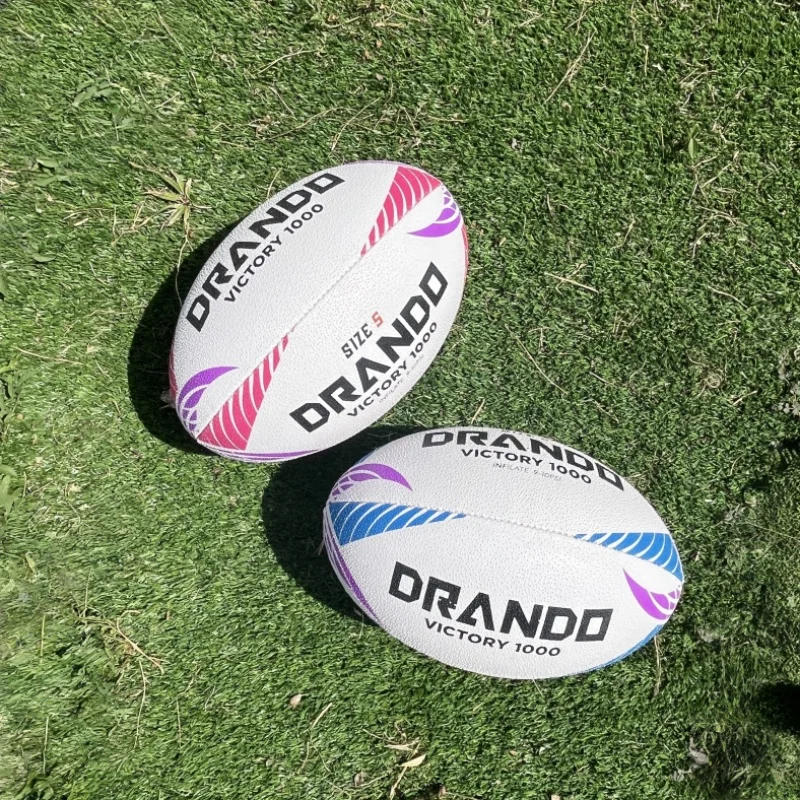 كرة الرجبي مقاس 4 مقاس 5 قبضة ثلاثية الأبعاد ومتانة 3 طبقات بناء مصفح لتدريب الرجبي