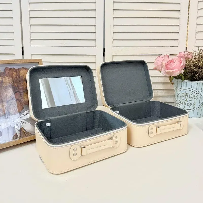 حقيبة مستحضرات التجميل Kuromi Hello Kittys مع حقيبة مستحضرات التجميل المرآة المحمولة ذات سعة كبيرة صندوق تخزين مستحضرات التجميل الجديد