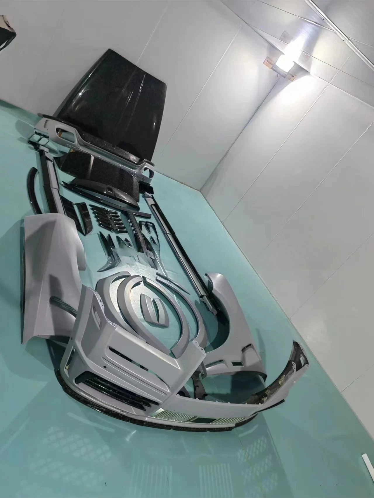 طقم هيكل MS من ألياف الكربون المزورة الجافة لغطاء المصد الخلفي للمصد الأمامي RR Cullinan