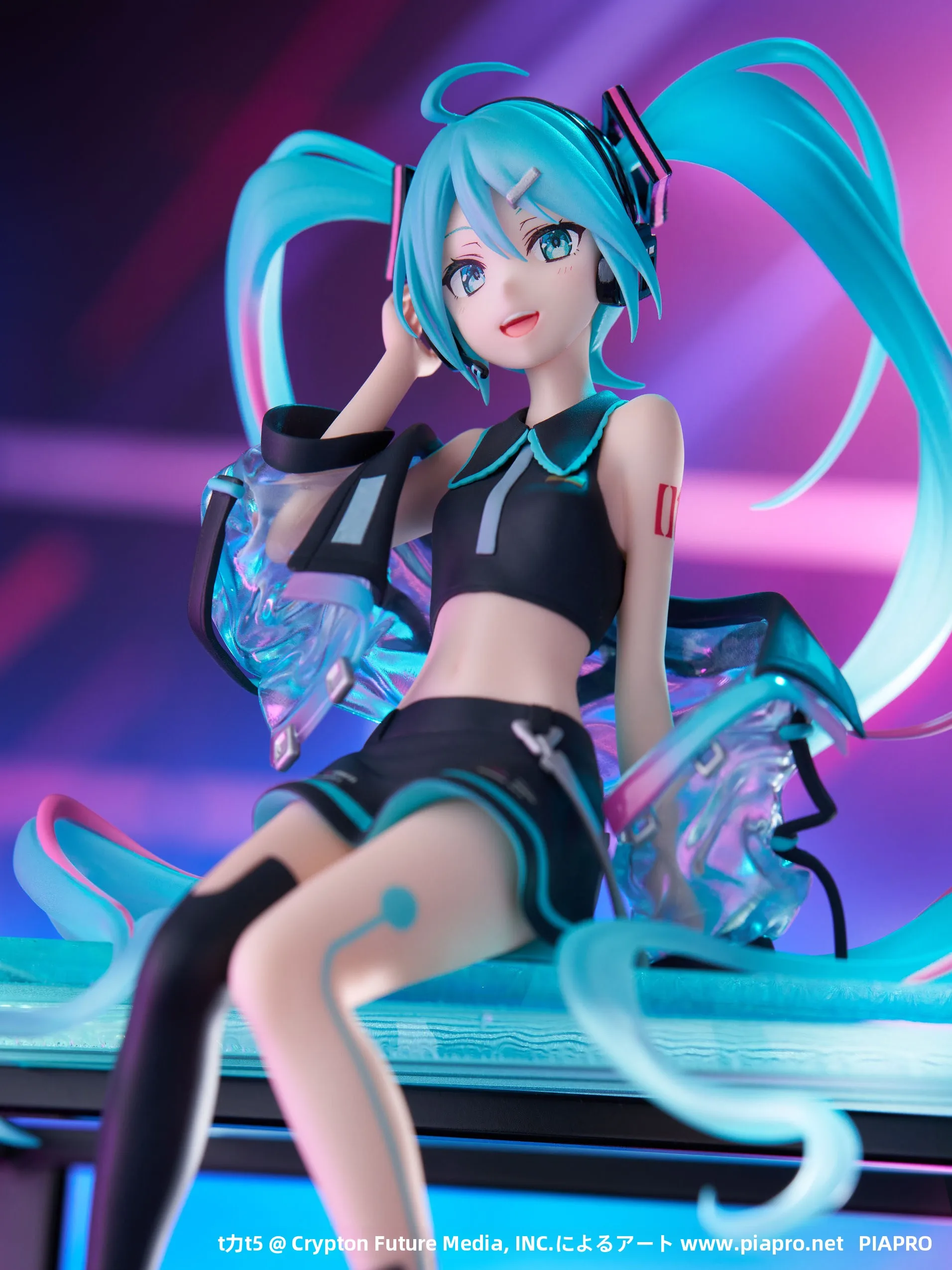 furyu-neon-cyber-vocaloid-future-sound-figure-collectible-anime-toy-gift-instant-noodle-pr-static-model