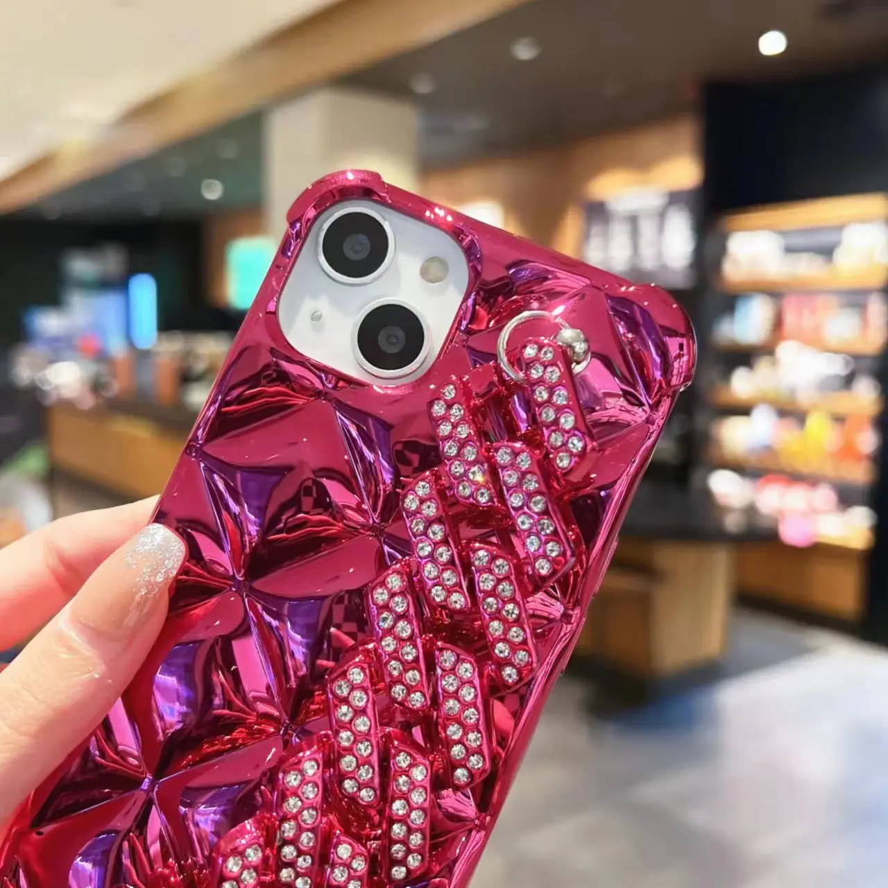 Fashion Branded 3D Grid Plating Phone Case for iPhone 15 14 13 12 11 Pro Max Bling Diamond Wrist Chain Strap Shockproof Cover