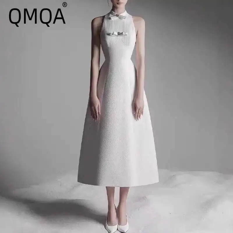 

QMQA Fashion Women's Elegant Dress Spliced Bow Stand Neck Sleeveless High Waist Slimming Dresses 2025 Female New Clothing QM533