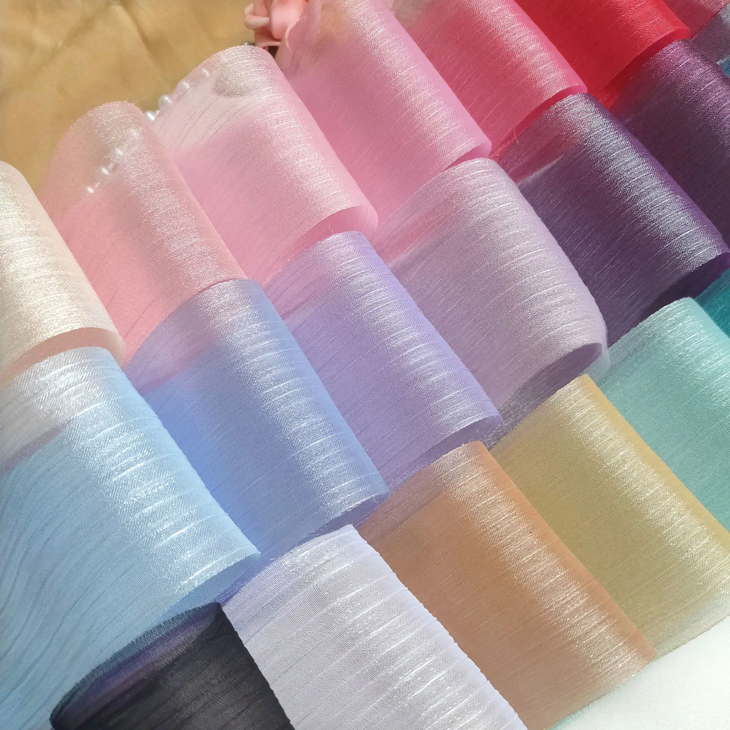 Seidenband Chiffon Silber Funkelndes Knitter-Netzband Accessoires Glänzendes Knitter-Geschenkbox-Blumenbündel-Verpackungsband Schneegarnband