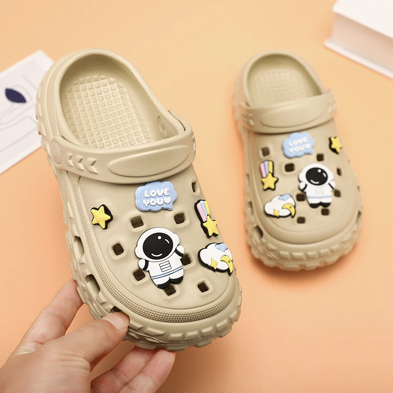 Luxury Children Sandals Summer Boy Girls Shoes Cartoon Beach Slipper Lightweight Slides Casual Sports Shoes for Boy Girl Slipper