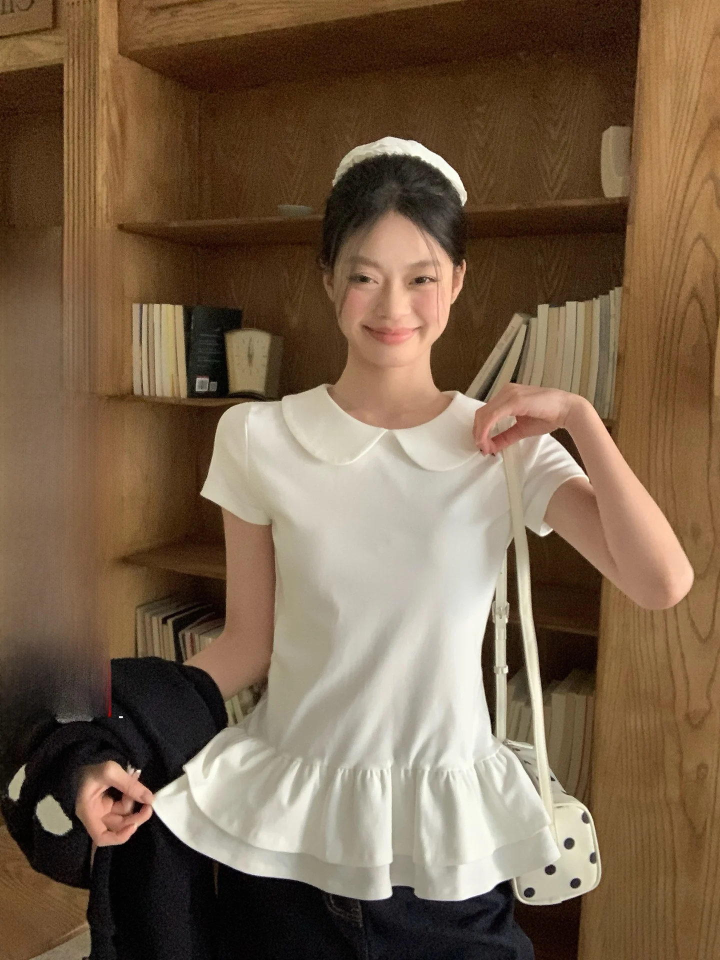 

Красивая женская летняя футболка-топ с коротким рукавом, новинка, облегающая, с воротником-стойкой и кружевной отделкой по низу, от Song Zhengen