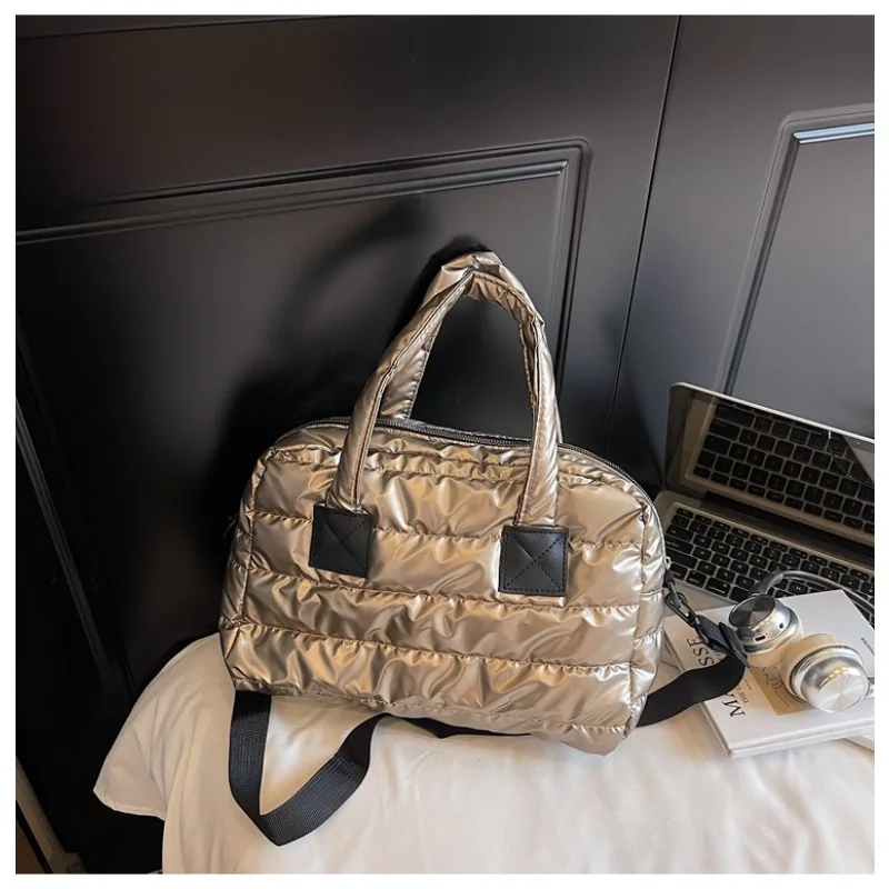 

Women's Sweet Retro Purse with Sewing Thread Detail Large Capacity Soft Versatile CommuteTote Leisure Pc Zipper Shoulder Bag