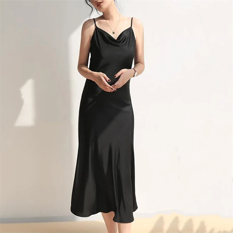 Abito con cinturino per spaghetti in raso solido Colletto oscillante Elegante abito da donna di moda di High Street Summer Slim A-Line Abiti di seta di base