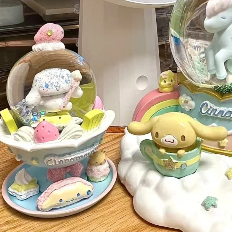 

Мультфильм Kuromi Cinnamoroll японского аниме оригинальность милый стиль модель хрустальный шар украшения детский подарок на день рождения и Рождество