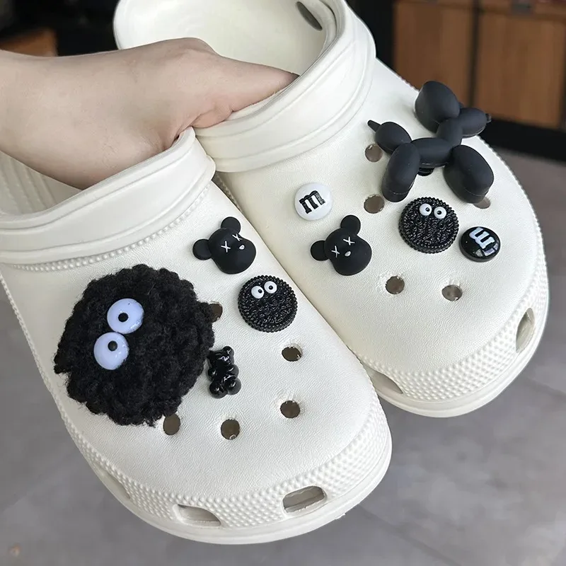 DIY Black Plush Ball Shoes Charms for Furry Ball Cute Hole Shoe Charms Designer Lovely Accessories All-match Hot Sale 2024