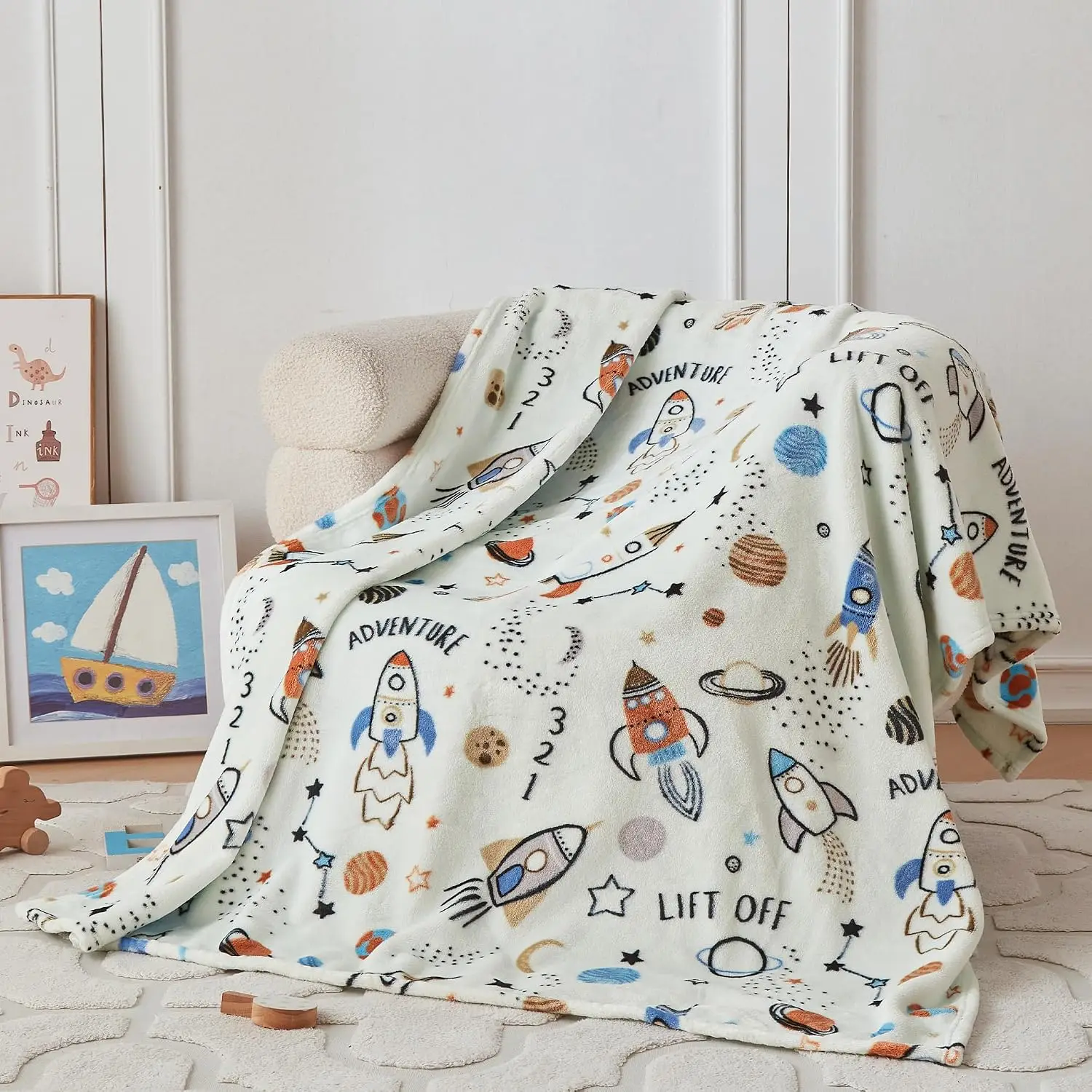 Cartoon Rocket Planet Star Space Adventure Print Pale White Base Flannel Throw Blanket, Soft Warm Sofa Cover, Kids Bedroom Rest