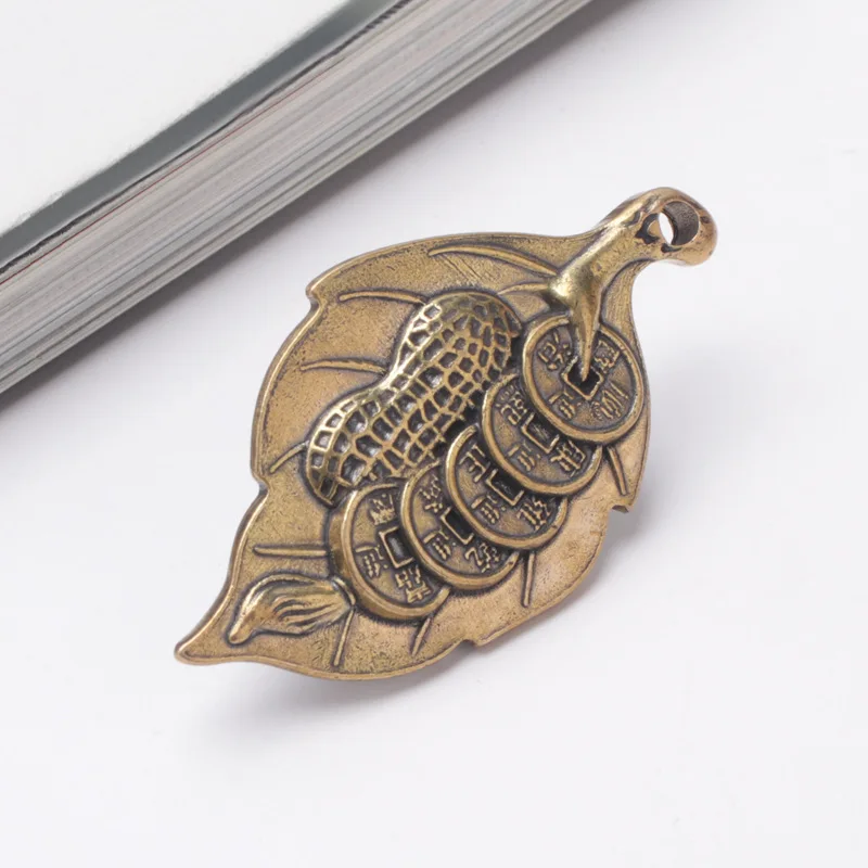 Pure Brass Vintage Vintage Lucky Leaves Keychain Pendant Solid Overnight Fortune Pendant Craft Gift Wholesale