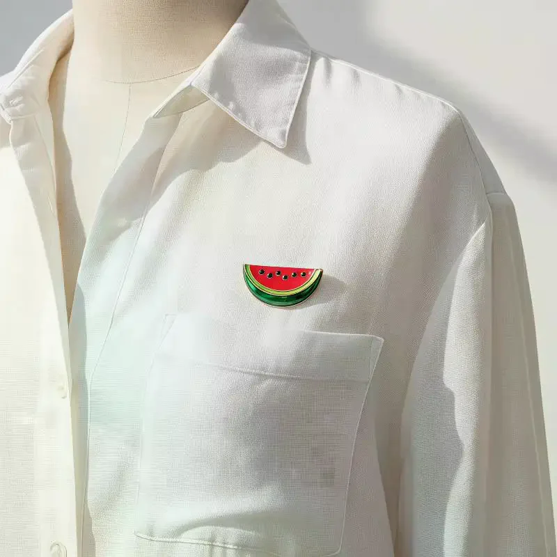 1Pcs Cute Enamel Watermelon Brooch With Rhinestone Seed Details Gold Trim Perfect For Summer Outfits Daily Wear