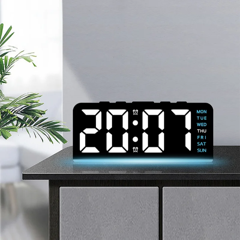 USB-betriebener digitaler Wecker mit Stimmungslicht, Temperaturanzeige, Datum, Wochenanzeige, 2 Alarme, Schlummerfunktion, Tischuhr, 4-stufige Helligkeitsregelung, 12/24-Stunden-Digital-LED-Uhr