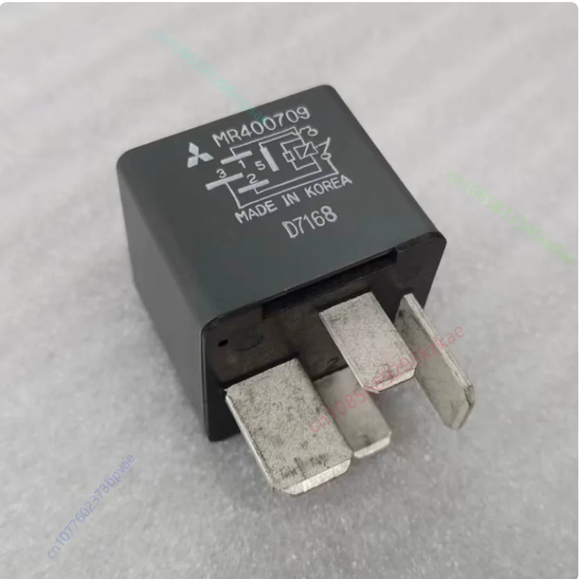 3pcs/lot  New Original MR400709 Automotive Relay Wide Foot 4 Pins