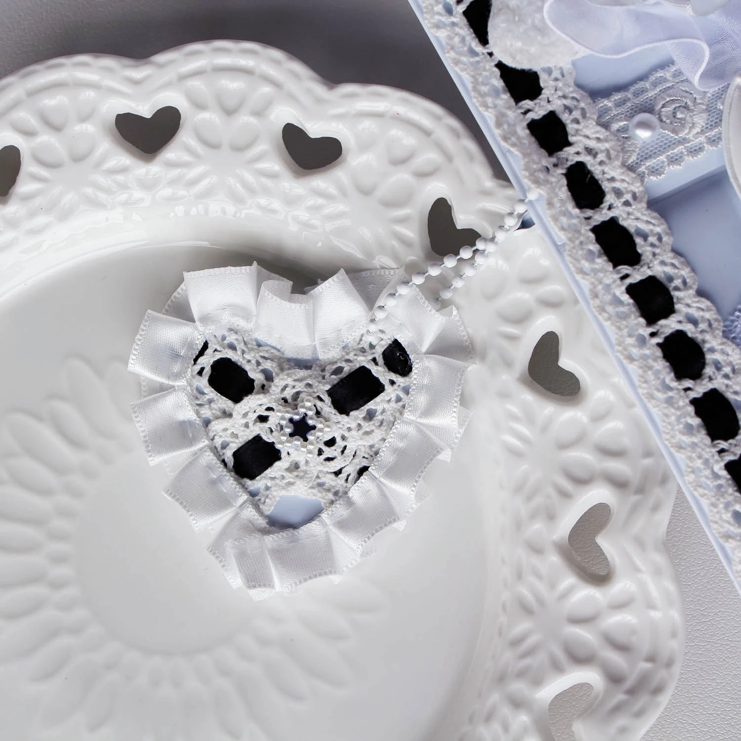 Mini 3 Inch Photocard Album Heart Hollow Black White Ribbon Lace Kpop Card Binder Book Idol Collect 36 Pockets Holder Toploader