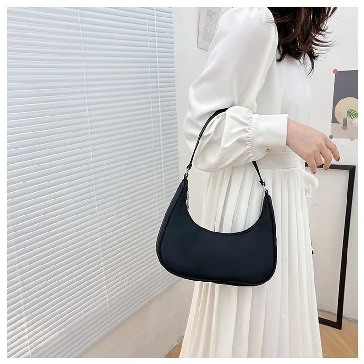 (Ready Stock) Vintage style nylon handbag shoulder bag for women.