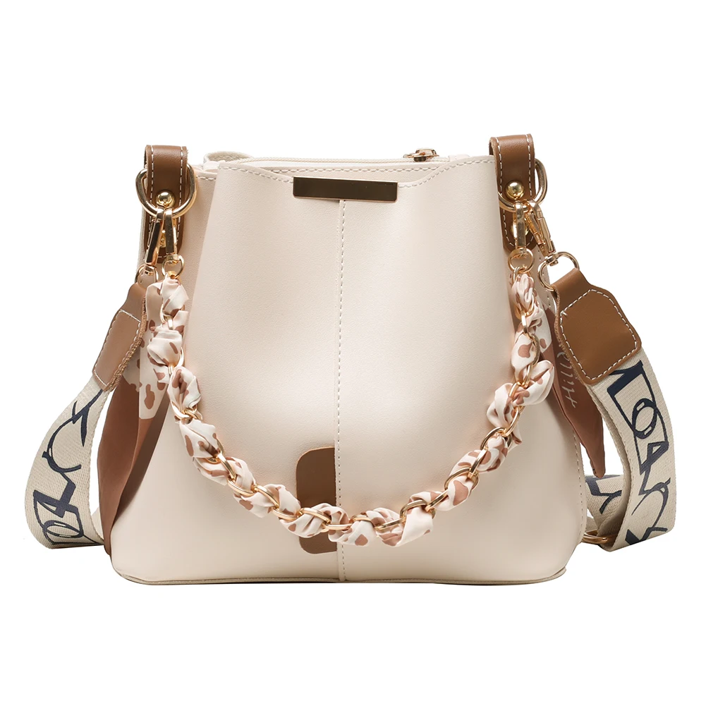Luxury Chain Shoulder Bag PU Leather Trendy Crossbody Bag Large Capacity Fashion Handbag with Wide Strap for Women