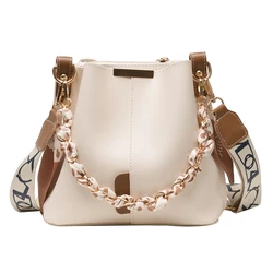 Luxury Chain Shoulder Bag PU Leather Trendy Crossbody Bag Large Capacity Fashion Handbag with Wide Strap for Women
